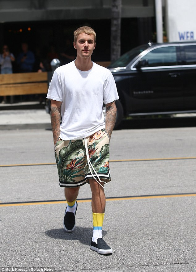 小賈斯汀被爆完全聽從牧師的話　形影不離「把他當作第二個爸爸」！