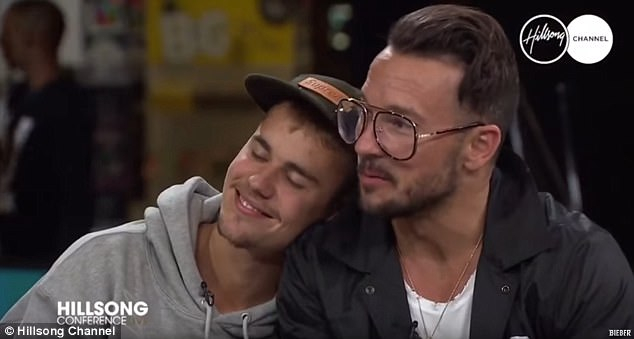 小賈斯汀被爆完全聽從牧師的話　形影不離「把他當作第二個爸爸」！