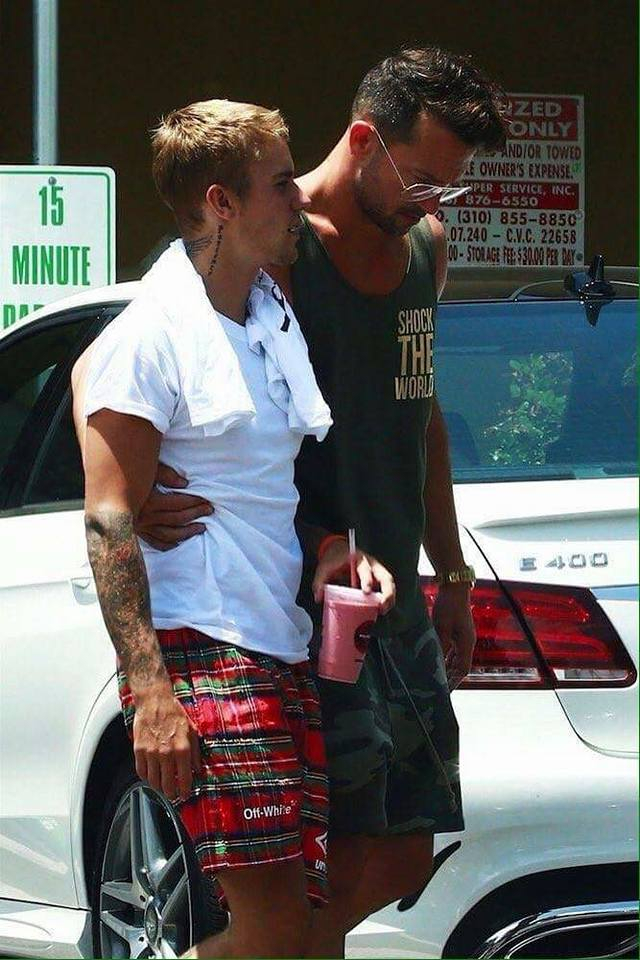 小賈斯汀被爆完全聽從牧師的話　形影不離「把他當作第二個爸爸」！