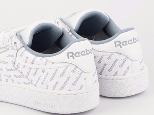 Reebok 推出滿滿 LOGO 印花球鞋，不讓 Nike 專美於前
