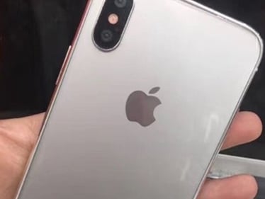 全新 iPhone 8 銀色版諜照流出