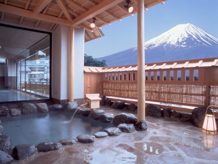 「真相永遠只有一個！」 動畫迷絕不能錯過的經典畫面 Hotels.com 揭開柯南劇場版的場景真面目