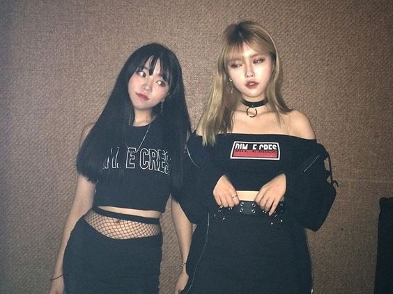 〔壞時髦〕誰說夏天不能「暗黑系」？今夏還是要 All Black 穿搭火辣登場！