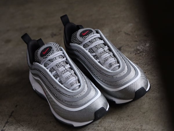 讓子彈飛，Nike Air Max 97 Ultra 實鞋近賞！