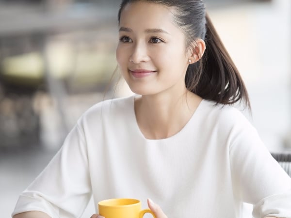 SK-II年度大片#OneBottleAwayFrom預告搶先看 貼身拍攝國際超模Behati、少女時代崔秀英、中國演員李沁 大膽素顏接下青春露 #一瓶挑戰 完勝人生重要時刻