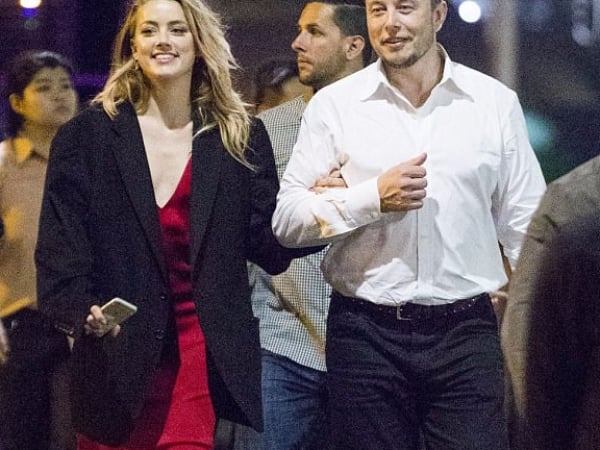 Amber Heard 被超級富豪伊隆·馬斯克提分手　交往 1 年被她被指出個性有問題...