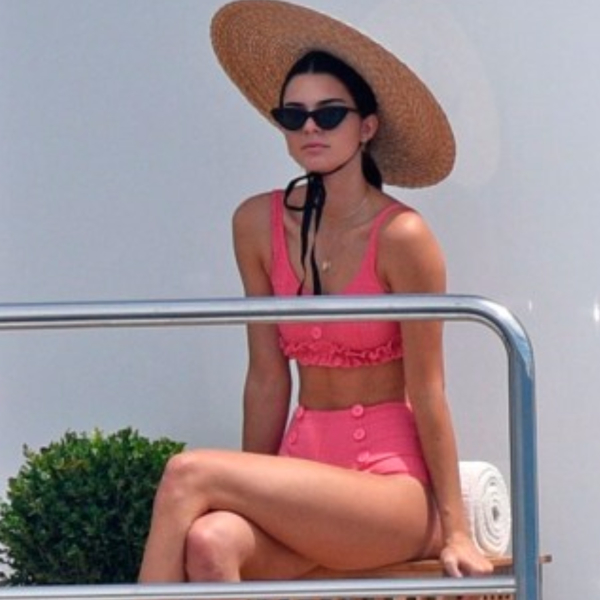 希臘公主和 Kendall Jenner 也熱捧的款式！這個夏天你不能沒有的時尚泳衣！