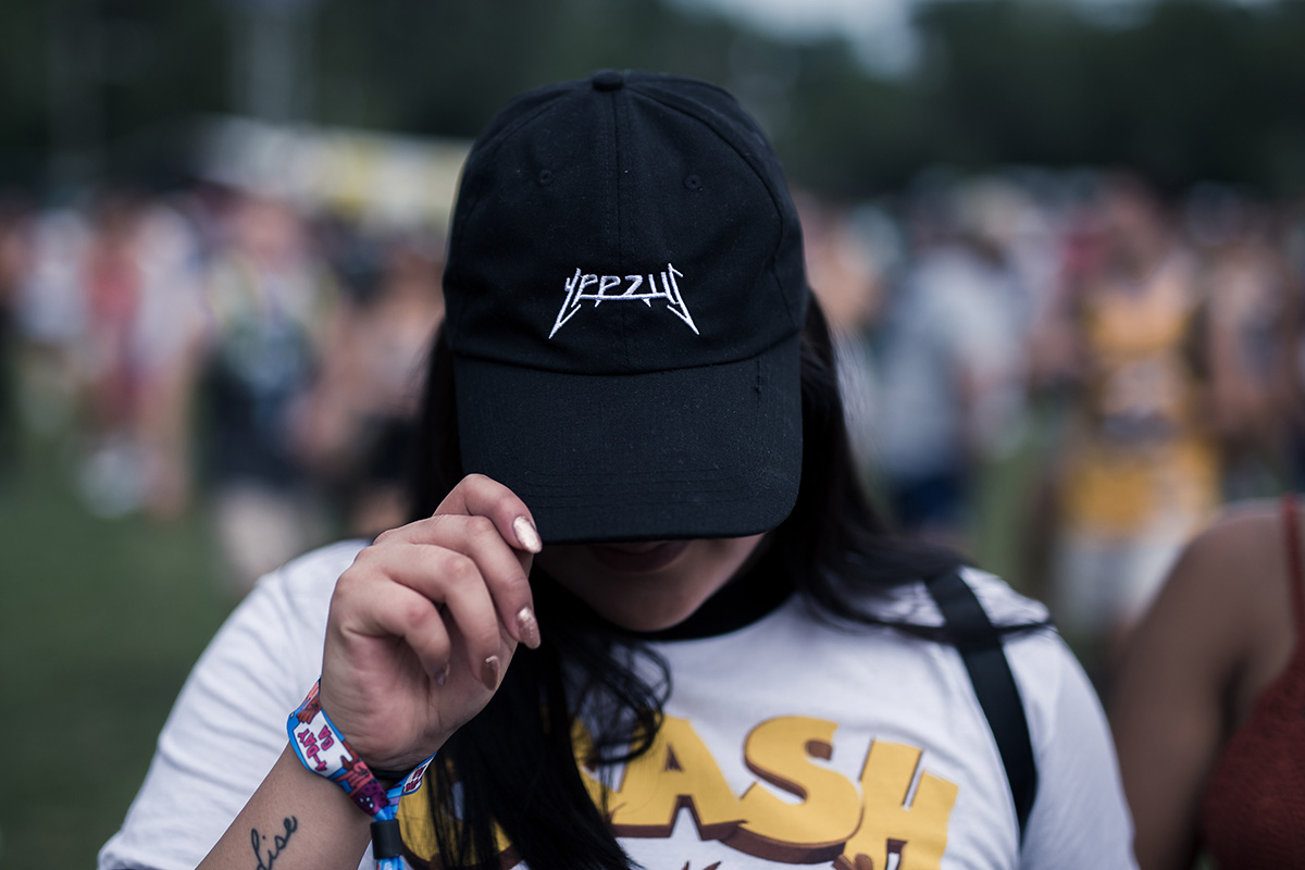 Lollapalooza 音樂節現場潮人穿搭一覽,還是這個品牌最多...