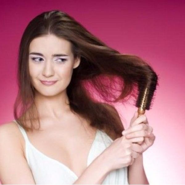 每天掉多少頭髮才是正常？又有什麼天然方法可以刺激頭髮生長？一次過解答你！