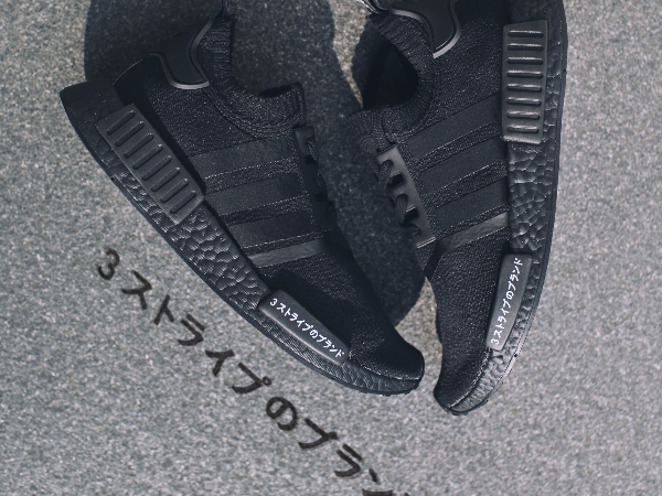 和魂噴發！潮人都追捧的ColorBOOST NMD_R1 PK 日標版本來了！
