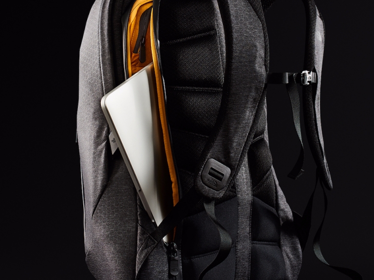 為城市背包族而生！The North Face 重創升級「地表最強機能包」 Access Pack