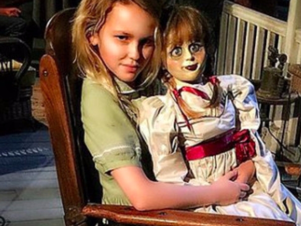 《安娜貝爾：造孽》的「珍妮絲」15 歲個性就超成熟！關於童星 Talitha Bateman 的 7 個秘密