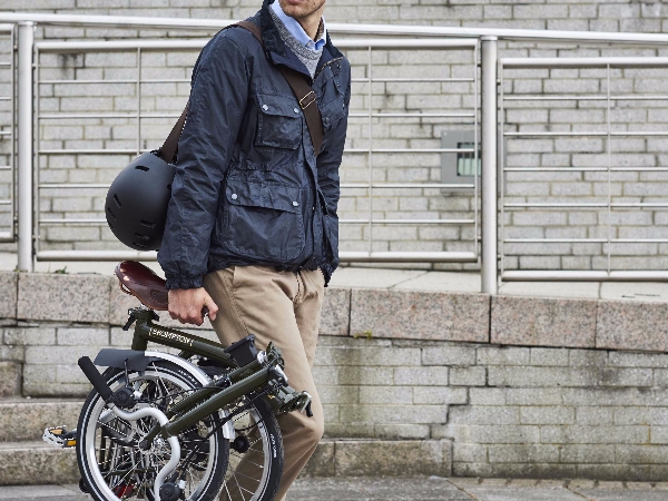 英倫經典聯乘Barbour X Brompton  攜手演繹Urban Cycling寫意態度