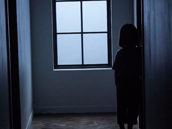 鬼月上山別出聲！韓國恐怖電影《仿聲靈》尬上《紅衣小女孩》　 恐怖直逼《哭聲》！