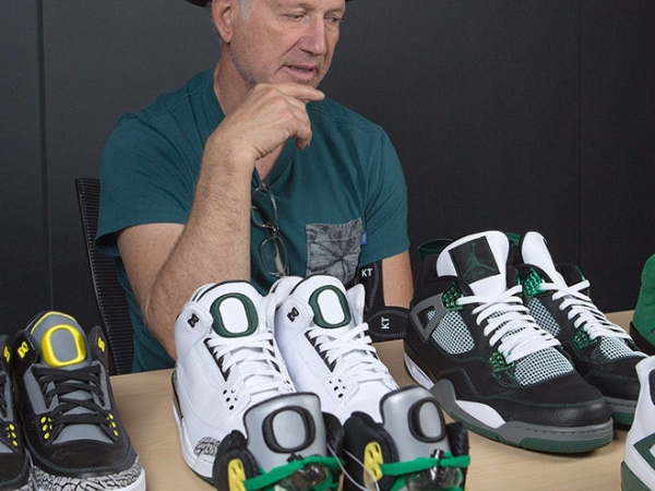 Air Jordan 5 代迷彩版本新亮相，設計靈感來自空軍外套
