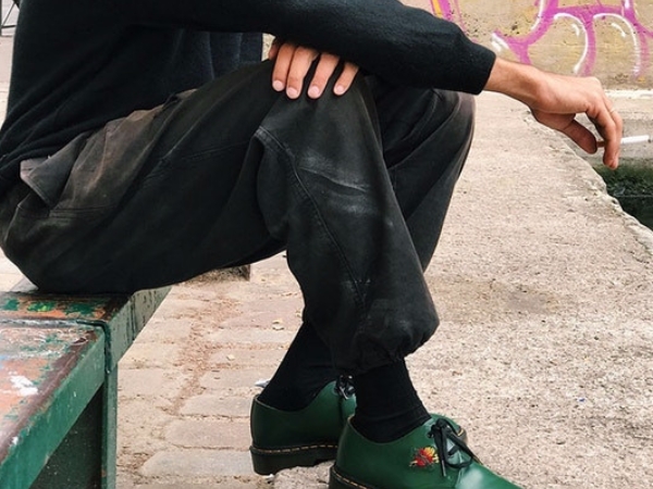 Supreme x Dr. Martens 再度推出,2017 秋冬限定刺繡聯名系列 !
