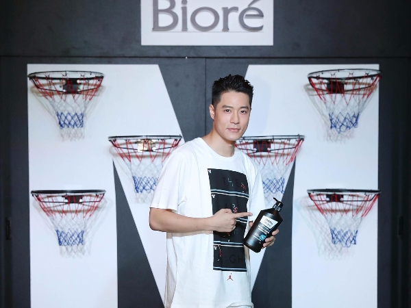 MEN's Biore『 Real Man 型・籃擂台』酷炫快閃 代言人周湯豪來真的！現場大秀「真型」球技不 NG