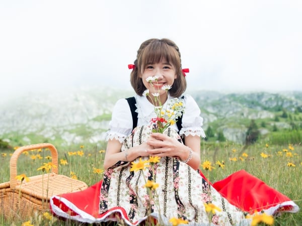 自然系不做作女神 Lulu 發新專！「美小鴨」穿搭風格千百變 「自信愛笑」才是關鍵