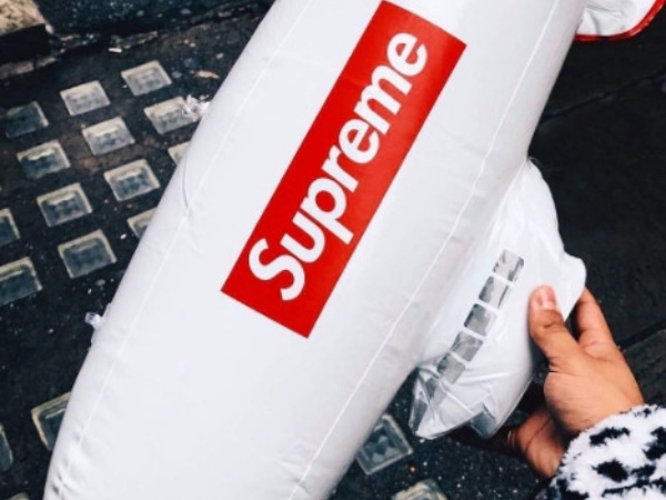 Supreme 2017 秋冬第三周官網開賣!這項商品只花了 19 秒就被掃光啦