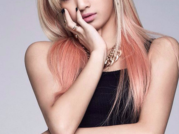 判若兩人？BLACKPINK 成員 Lisa《最新穿搭》展現動靜皆宜的魔性魅力！