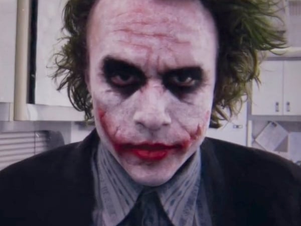 〔丑人多作怪〕小丑是怎樣練成的？《I am Heath Ledger》紀錄片揭露小丑成長經歷