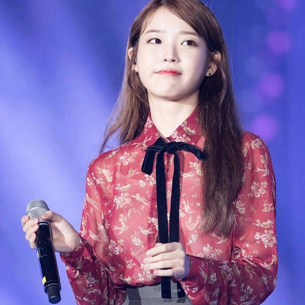 一周換3髮型！國民妹妹IU 李知恩《最新穿搭》即將發行新專輯！