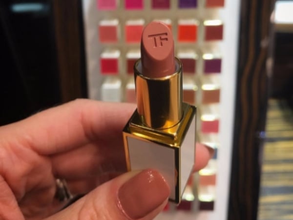 Tom Ford 一口氣推出 100 款 Clutch Size 唇膏！每一款都是讓人心動的顏色