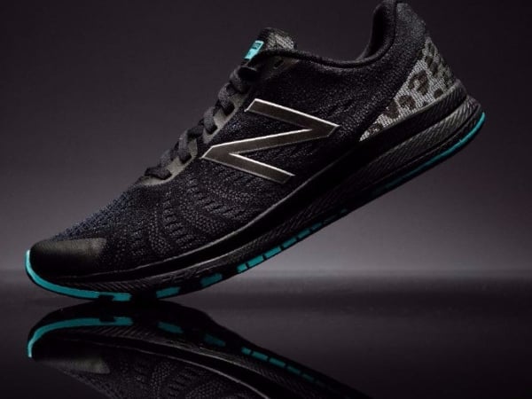 黑白控注目！New Balance Reflective Pack反光系列，夜鷹風馳、黑豹飆速，喚醒狂放野奔靈魂！