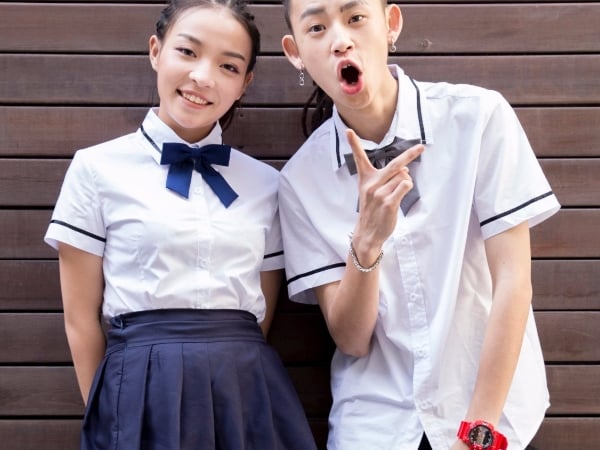 最辣女 rapper VAVA、 imp 小鬼演班對！力挺潘瑋柏〈致青春〉，上演校園愛情劇