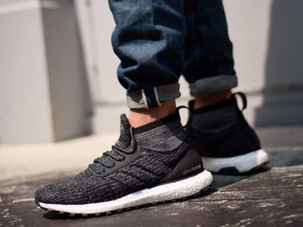 看膩街上路人的「制服穿搭」了嗎?adidas UltraBOOST All Terrain 讓你帥得很可以
