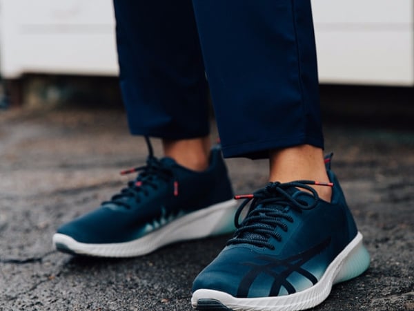 ASICS首度與日本潮店MITA SNEAKERS推出聯名新款 深海霸主巨齒鯊躍上GEL-KENUN SHINKAI 全台限量96雙驚艷上市