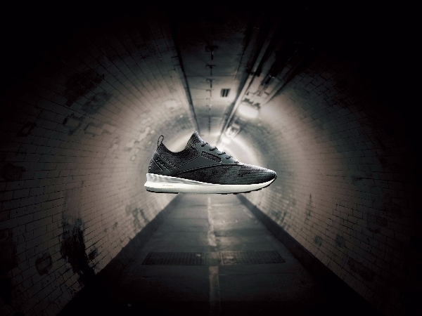 Reebok CLASSIC經典型格 ZOKU RUNNER全新配色釋出 引爆話題