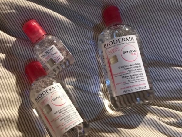 清潔總是不給力？特搜「回購率 100% 卸妝品 Top 4 」！網友：卸完妝皮膚好到能見人...
