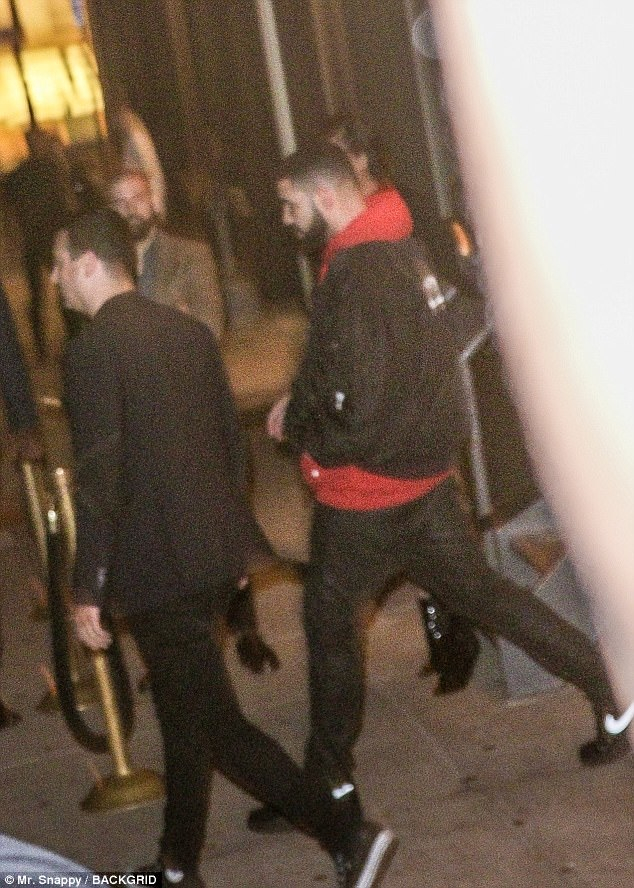 貝拉哈蒂德不再在乎威肯狂放閃賽琳娜 她的新對象居然是 Drake!