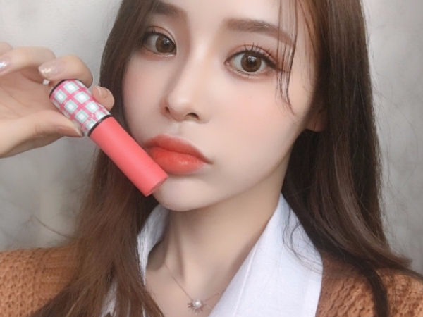 譽為 CP 質最高唇釉？韓國品牌 too cool for school 「格子奶油唇釉」熱賣度爆表！
