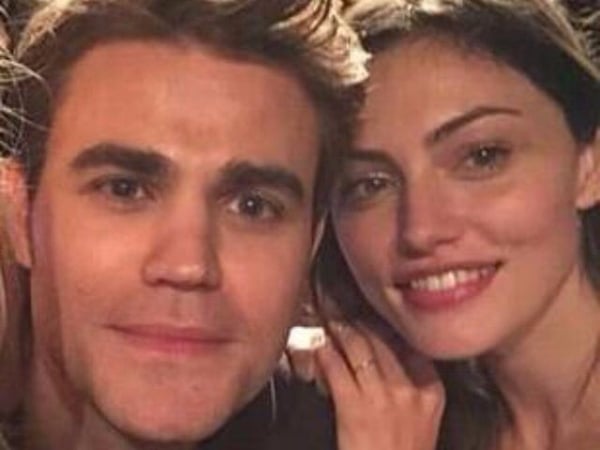 《吸血鬼日記》男主角單身了！與「女狼人」Phoebe Tonkin 交往 4 年宣告分手！