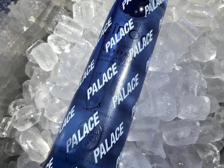 最特別的聯名？「 Palace x CIROC 」為即將開幕的 MWADLANDS  聯名推出「經典伏特加」！