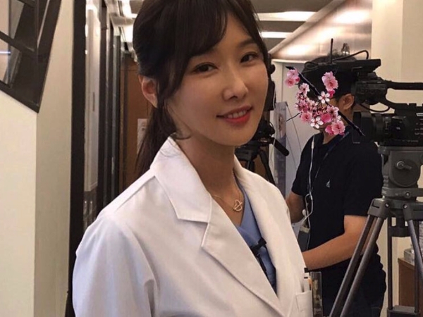 醫生我牙痛！48 歲韓國超火辣牙醫 身材好到要妹子怎麼活