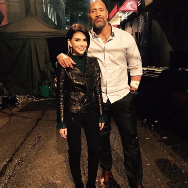 巨石強森曬出與昆凌對戲劇照　周杰倫埋怨：等她轉身再拍嘛！