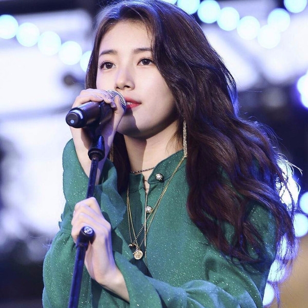 好迷人！「 當你沉睡時」秀智Suzy 《最新穿搭》出席韓國獨立搖滾音樂祭！