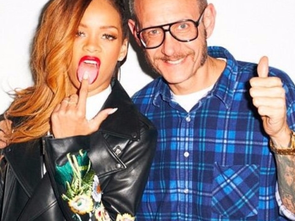 性醜聞再添一樁！情色攝影師 Terry Richardson 被指控近30年來拍攝性騷擾不斷！成為《VOGUE》頭號黑名單