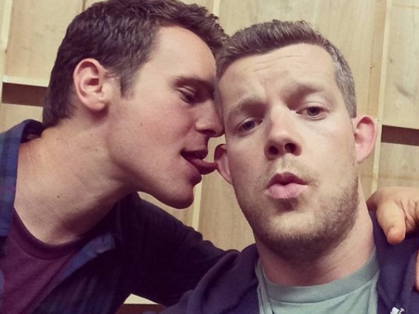 《魔性人心》狼人帥哥演員 Russell Tovey 公開新男友　萬千少男少女瞬間失戀！