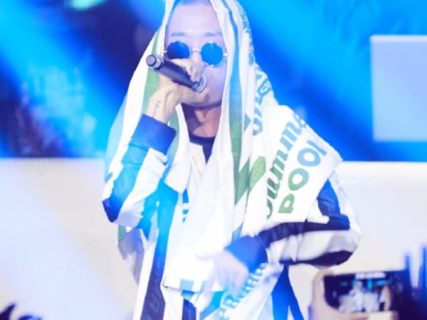 以為「中國有嘻哈」冠軍 GAI 爺只會唱 Rap？改編《愛如潮水》情歌聲音令觀眾驚艷！