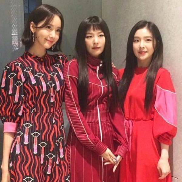 好漂亮！潤娥《最新穿搭》與師妹Irene、SeulGi 一同出席VLTN限定展開幕！