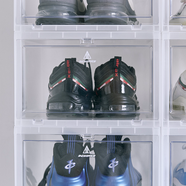 鞋頭最療癒的莫過於把自己的收藏一字排開啊！sneaker mob 玩物箱讓蒐藏更具態度！