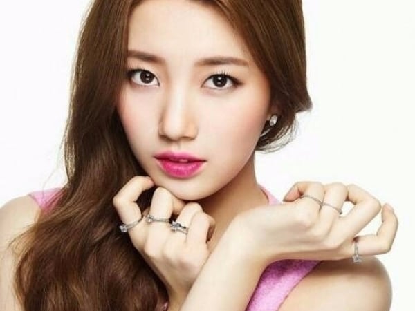 獲亞洲明星獎 ！「 當你沉睡時」秀智 Suzy 《最新穿搭》出席 AAA 亞洲明星盛典 ！