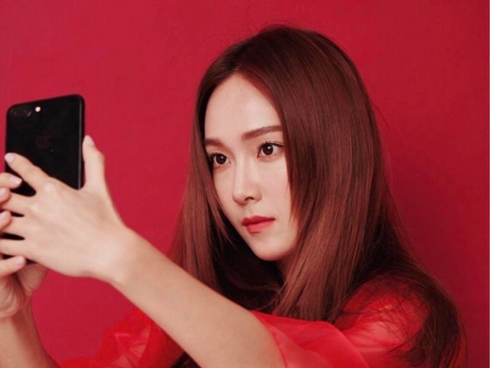 低調又顯白！秋冬暖色系大熱 髮型師推介氣質風紅茶拿鐵髮色