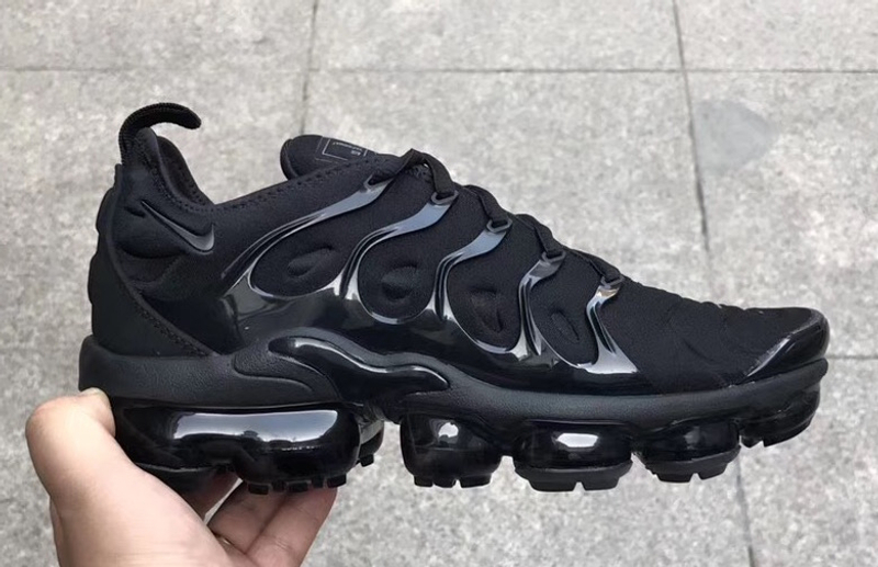 Оригинал черный. Nike Air VAPORMAX Plus 