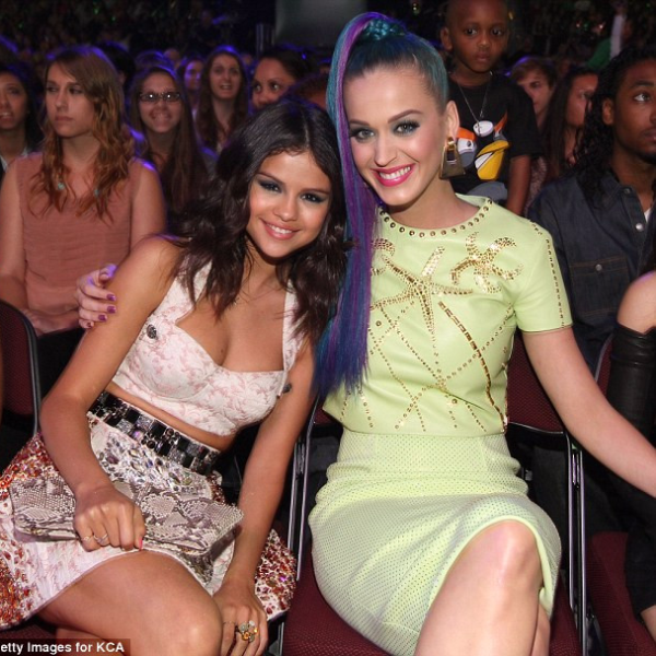 凱蒂佩芮罕見約會威肯　被爆背後原因竟是想對賽琳娜「這個舉動」復仇...