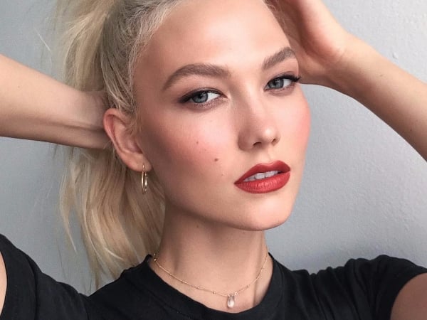 完美肌膚不靠超貴護膚品！VS 常客 Karlie Kloss 就用這種低成本方法！